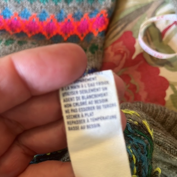 AMERICAN EAGLE OUTFITTERS Size S/P Wide Round Collar Nordic Graphic $79 NEW - Picture 8 of 11